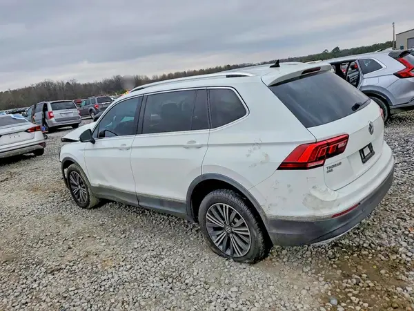 3VV3B7AX3JM074007 2018 VOLKSWAGEN TIGUAN - Image 2