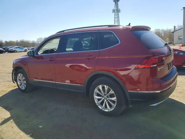 3VV3B7AX3JM075951 2018 VOLKSWAGEN TIGUAN - Image 2