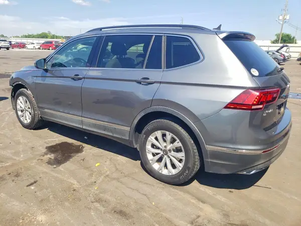 3VV3B7AX3JM146985 2018 VOLKSWAGEN TIGUAN - Image 2
