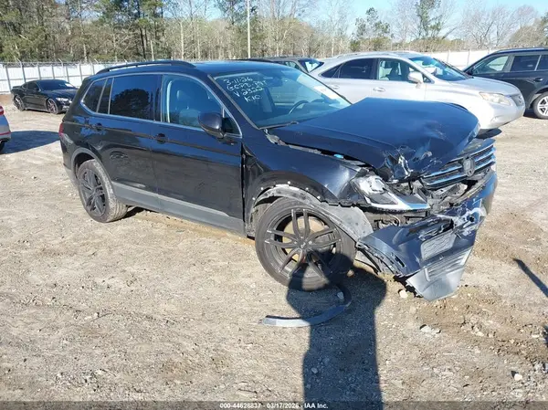 3VV3B7AX3JM182322 2018 VOLKSWAGEN TIGUAN