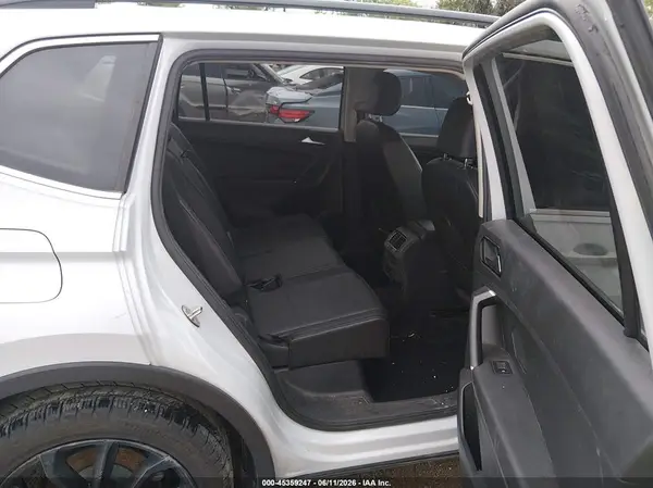 2018 VOLKSWAGEN TIGUAN auction photo 8
