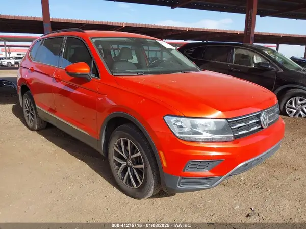 3VV3B7AX3JM190422 2018 VOLKSWAGEN TIGUAN - Image 1