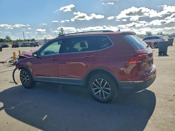 3VV3B7AX3JM191375 2018 VOLKSWAGEN TIGUAN - Image 2