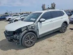 3VV3B7AX3JM200091 2018 VOLKSWAGEN TIGUAN