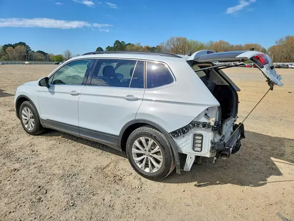 3VV3B7AX3KM053871 2019 VOLKSWAGEN TIGUAN - Image 2