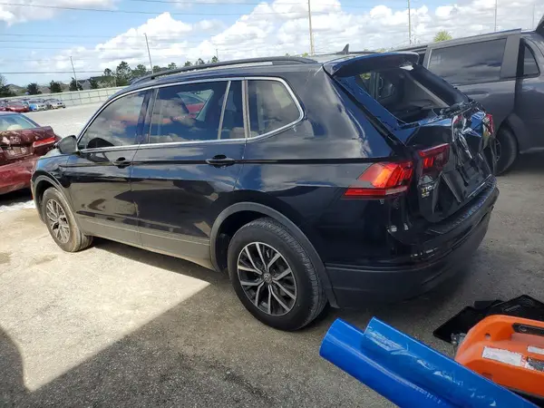 3VV3B7AX3KM124924 2019 VOLKSWAGEN TIGUAN - Image 2
