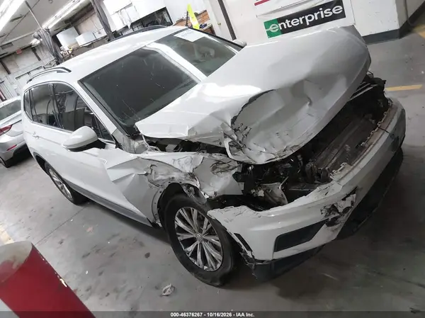 3VV3B7AX3KM190759 2019 VOLKSWAGEN TIGUAN - Image 1