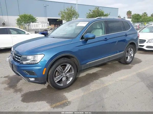 3VV3B7AX3LM006101 2020 VOLKSWAGEN TIGUAN - Image 2