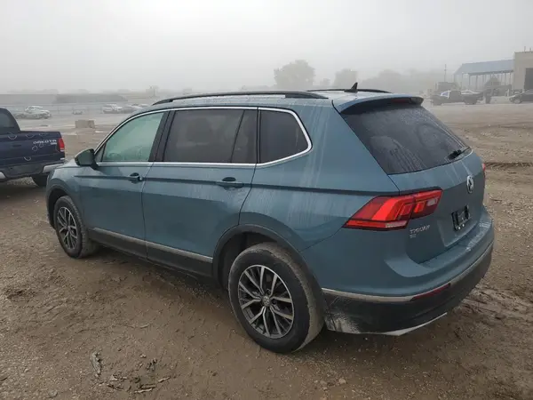 3VV3B7AX3LM057372 2020 VOLKSWAGEN TIGUAN - Image 2