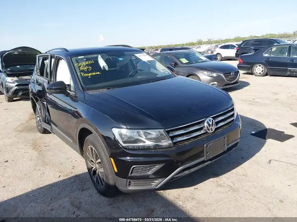 3VV3B7AX3LM061549 2020 VOLKSWAGEN TIGUAN - Image 1