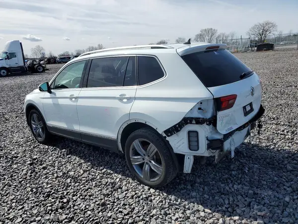 3VV3B7AX3LM091411 2020 VOLKSWAGEN TIGUAN - Image 2