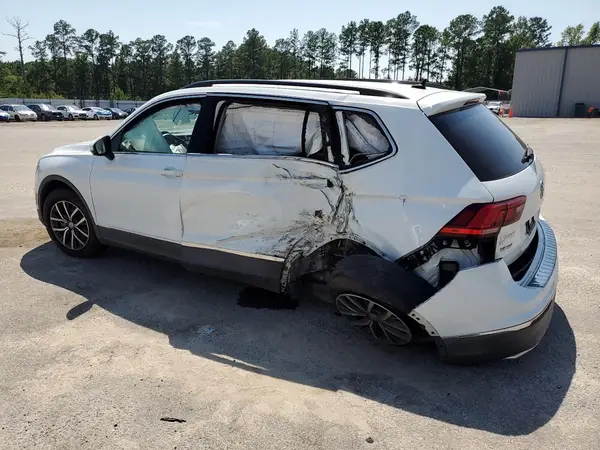3VV3B7AX3LM101922 2020 VOLKSWAGEN TIGUAN - Image 2