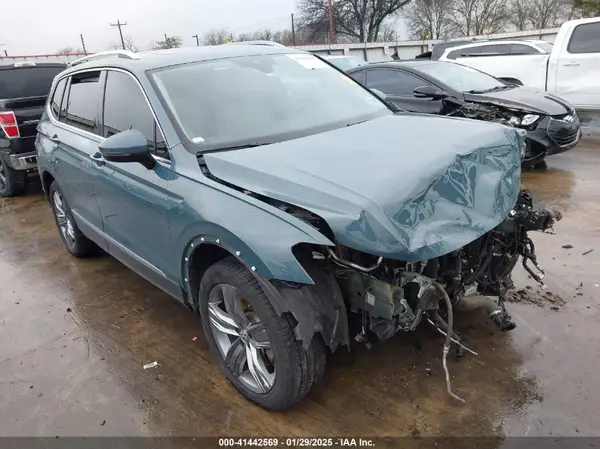 3VV3B7AX3LM115514 2020 VOLKSWAGEN TIGUAN - Image 1