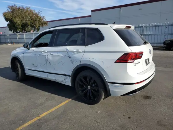 3VV3B7AX3LM116467 2020 VOLKSWAGEN TIGUAN - Image 2