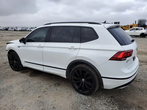 3VV3B7AX3LM146360 2020 VOLKSWAGEN TIGUAN - Image 2