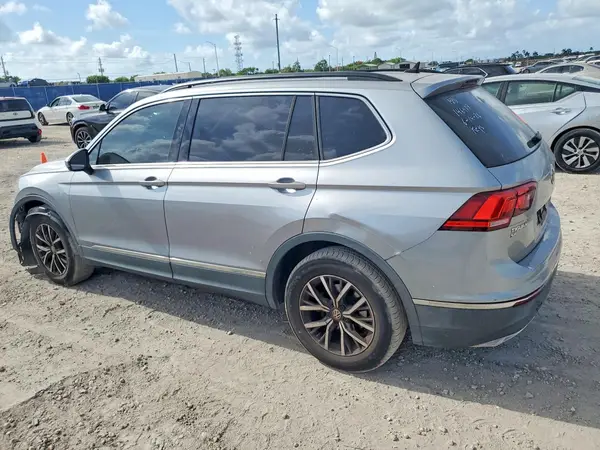 3VV3B7AX3LM146407 2020 VOLKSWAGEN TIGUAN - Image 2