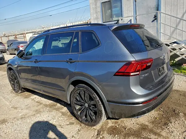 3VV3B7AX3LM167015 2020 VOLKSWAGEN TIGUAN - Image 2