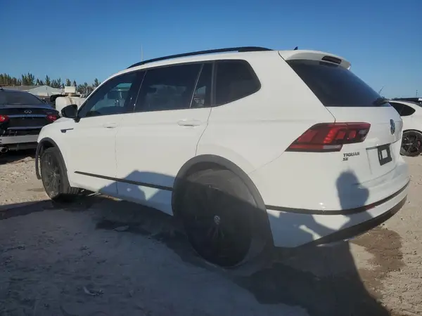 3VV3B7AX3MM033882 2021 VOLKSWAGEN TIGUAN - Image 2