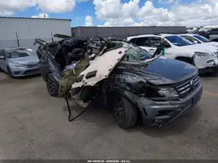 3VV3B7AX3MM053825 2021 VOLKSWAGEN TIGUAN