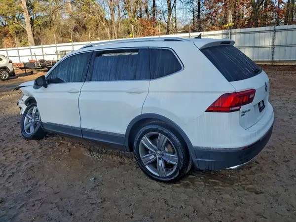 3VV3B7AX3MM084119 2021 VOLKSWAGEN TIGUAN - Image 2