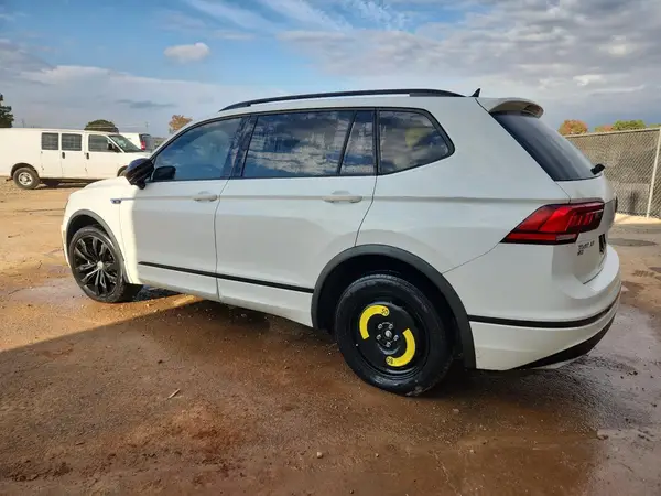 3VV3B7AX3MM084637 2021 VOLKSWAGEN TIGUAN - Image 2