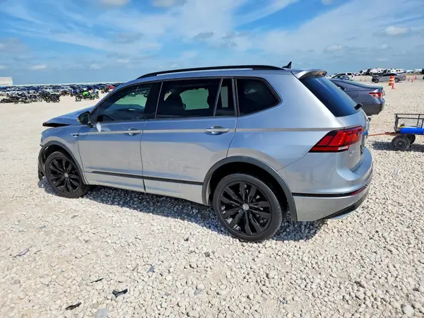 3VV3B7AX3MM091135 2021 VOLKSWAGEN TIGUAN - Image 2