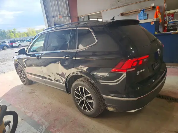 3VV3B7AX3MM113456 2021 VOLKSWAGEN TIGUAN - Image 2