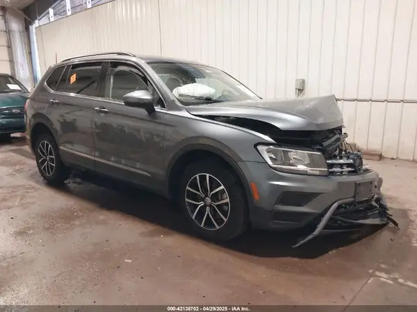 3VV3B7AX3MM118463 2021 VOLKSWAGEN TIGUAN - Image 1