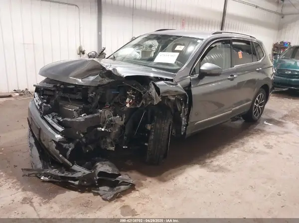 3VV3B7AX3MM118463 2021 VOLKSWAGEN TIGUAN - Image 2