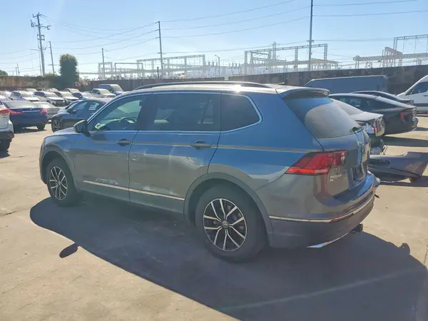 3VV3B7AX3MM120262 2021 VOLKSWAGEN TIGUAN - Image 2