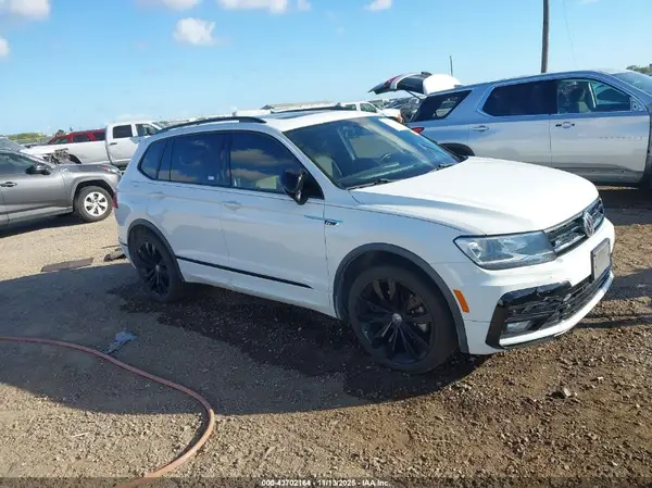 3VV3B7AX3MM120956 2021 VOLKSWAGEN TIGUAN - Image 1