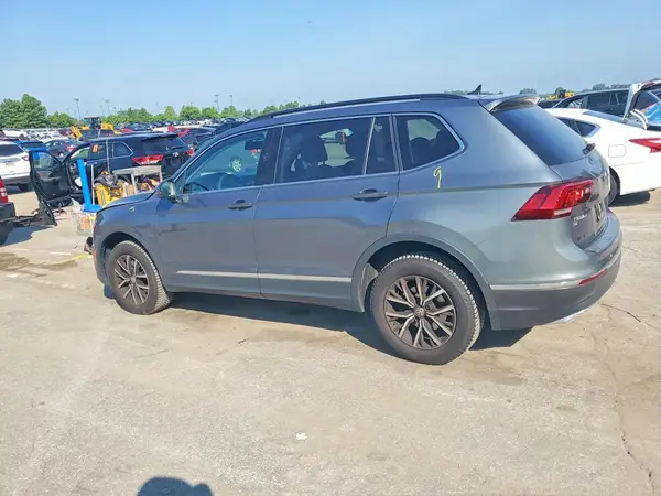 3VV3B7AX3MM125221 2021 VOLKSWAGEN TIGUAN - Image 2
