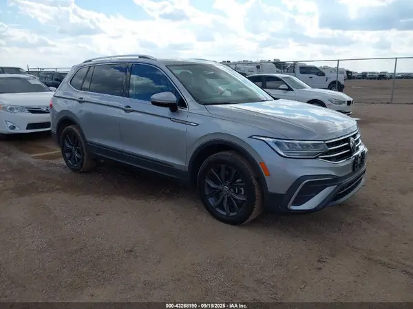3VV3B7AX3NM008210 2022 VOLKSWAGEN TIGUAN - Image 1