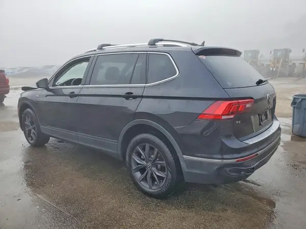 3VV3B7AX3NM070528 2022 VOLKSWAGEN TIGUAN - Image 2