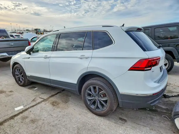 3VV3B7AX3NM094375 2022 VOLKSWAGEN TIGUAN - Image 2