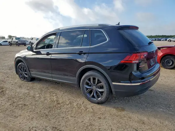 3VV3B7AX3NM114527 2022 VOLKSWAGEN TIGUAN - Image 2