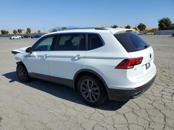 3VV3B7AX3NM131974 2022 VOLKSWAGEN TIGUAN - Image 2