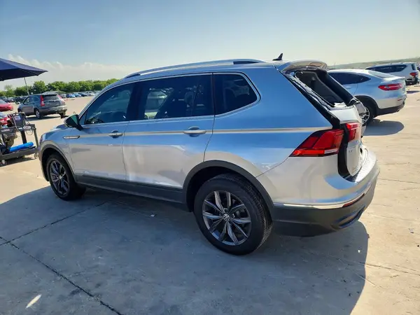 3VV3B7AX3NM141596 2022 VOLKSWAGEN TIGUAN - Image 2