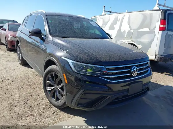 3VV3B7AX3PM085470 2023 VOLKSWAGEN TIGUAN - Image 1