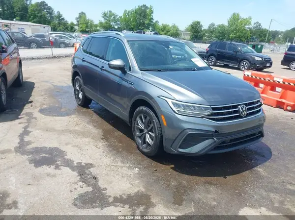 3VV3B7AX3PM118743 2023 VOLKSWAGEN TIGUAN - Image 1