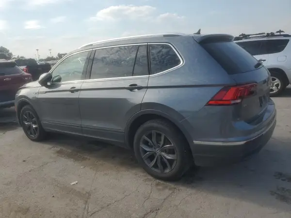 3VV3B7AX3PM136093 2023 VOLKSWAGEN TIGUAN - Image 2