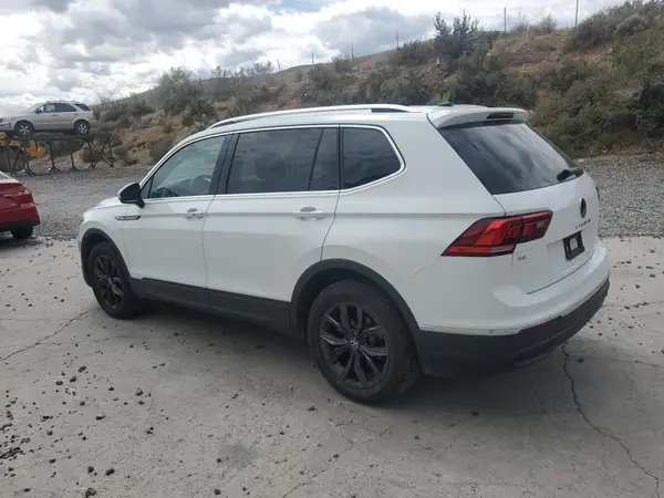3VV3B7AX3RM124383 2024 VOLKSWAGEN TIGUAN - Image 2