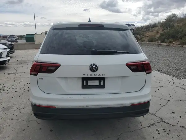 2024 VOLKSWAGEN TIGUAN auction photo 6