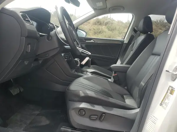 2024 VOLKSWAGEN TIGUAN auction photo 7
