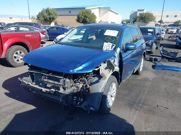 3VV3B7AX4JM001454 2018 VOLKSWAGEN TIGUAN - Image 2