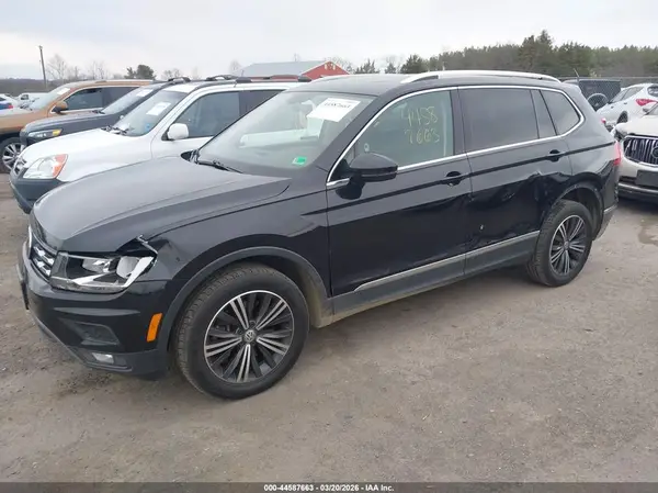 3VV3B7AX4JM017704 2018 VOLKSWAGEN TIGUAN - Image 2