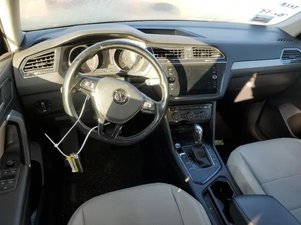 3VV3B7AX4JM020652 2018 VOLKSWAGEN TIGUAN - Image 8