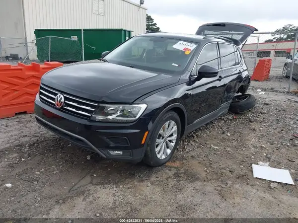 3VV3B7AX4JM022644 2018 VOLKSWAGEN TIGUAN - Image 2