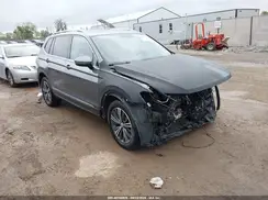 3VV3B7AX4JM023812 2018 VOLKSWAGEN TIGUAN