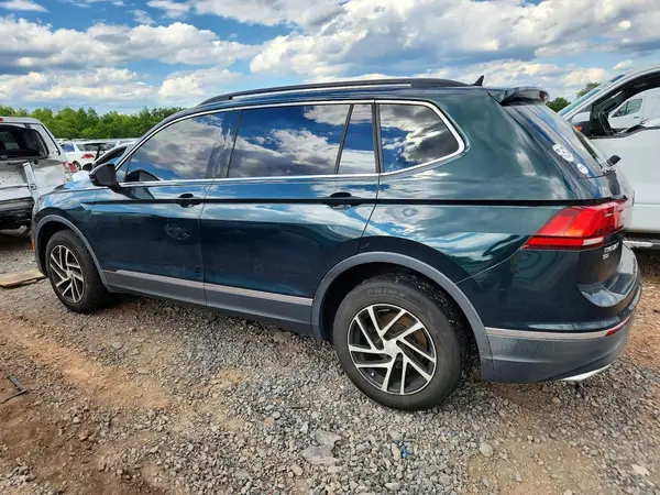 3VV3B7AX4JM025642 2018 VOLKSWAGEN TIGUAN - Image 2